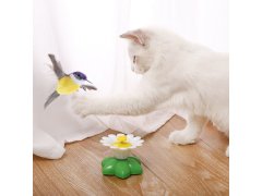 Hračka pro kočky - létající kolibřík 1