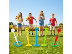 Hra házení kroužků s&nbsp;kolíky do země 10