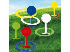Hra házení kroužků s&nbsp;kolíky do země 8