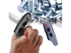 Magnetický návlek na prst pro usnadnění montáže 4