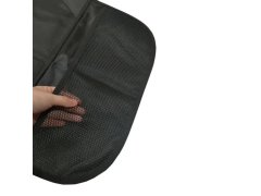 Ochrana sedadla pod autosedačku 7