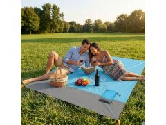 Plážová podložka s&nbsp;kolíky odolná vůči vodě a&nbsp;písku 2x2 m modrá 7