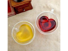 Skleněný hrnek s&nbsp;dvojitou stěnou - srdíčko 2