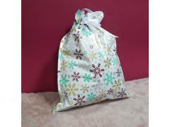 Vánoční dárkový balicí sáček se šňůrkou - 51x39 cm - sněhové vločky 14