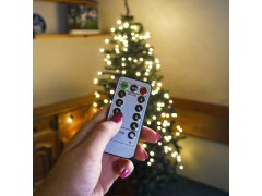 Vánoční LED osvětlení s&nbsp;dálkovým ovladačem - bez motání s&nbsp;rovnoměrným rozložením světýlek 2