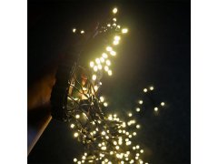 Vánoční LED osvětlení s&nbsp;dálkovým ovladačem - bez motání s&nbsp;rovnoměrným rozložením světýlek 7