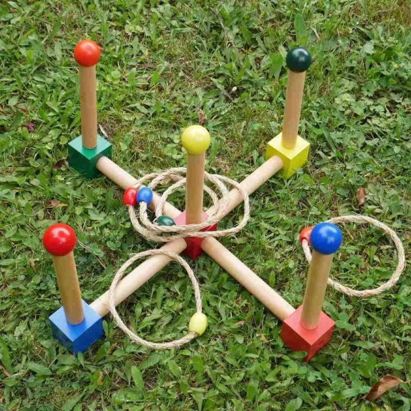 Dřevěná hra házení kroužků - Dárky.pro