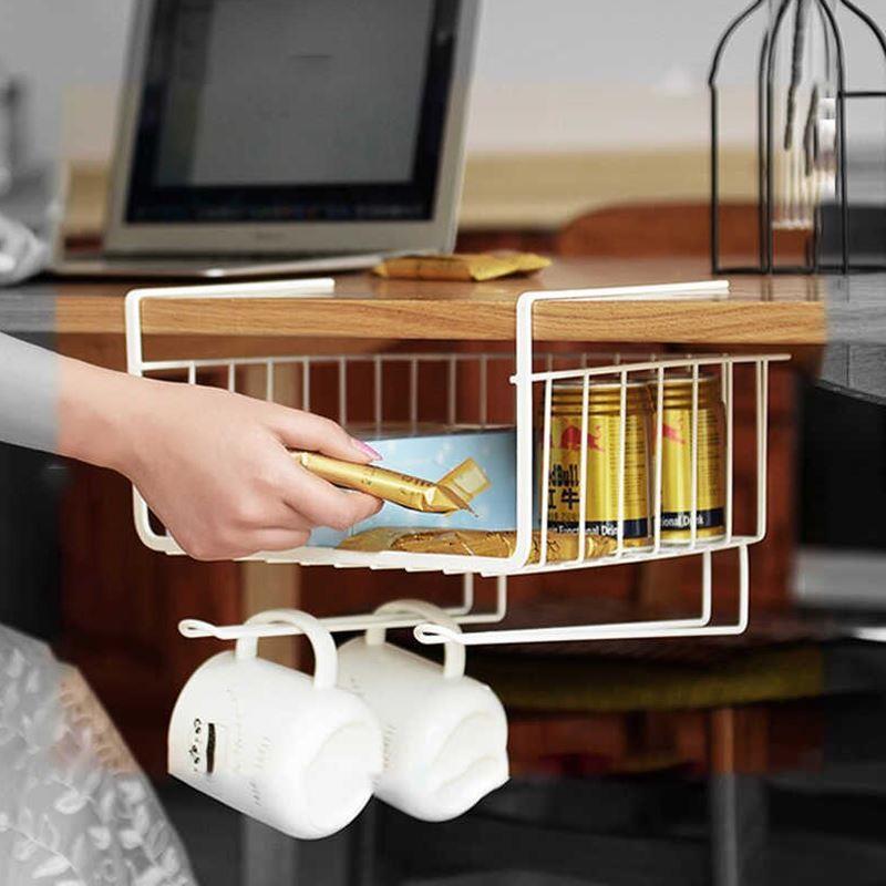 Závěsný kovový košík s&nbsp;háčky - bílý - Dárky.pro